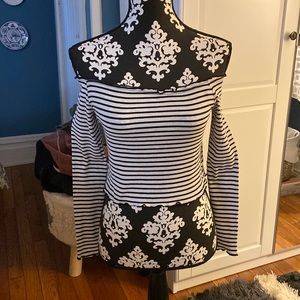 DIVIDED Black and White Off the Shoulder Crop Top